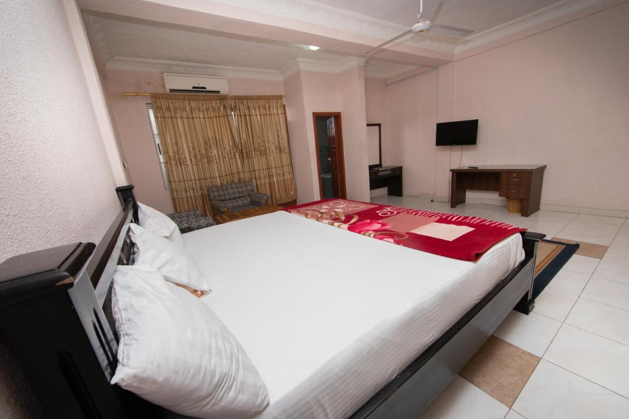 Pemicsa Hotel Accra Spintex Екстер'єр фото