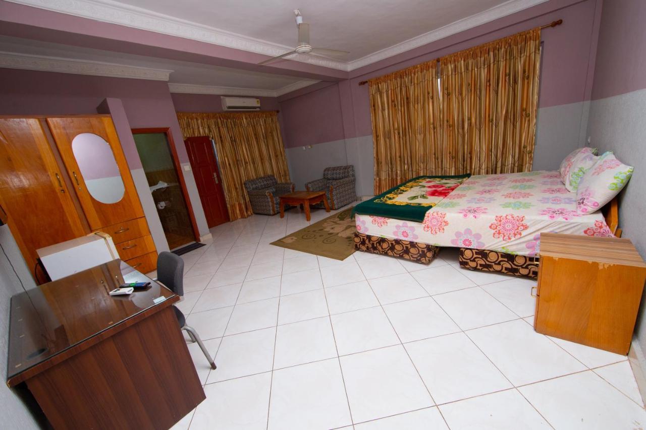 Pemicsa Hotel Accra Spintex Екстер'єр фото