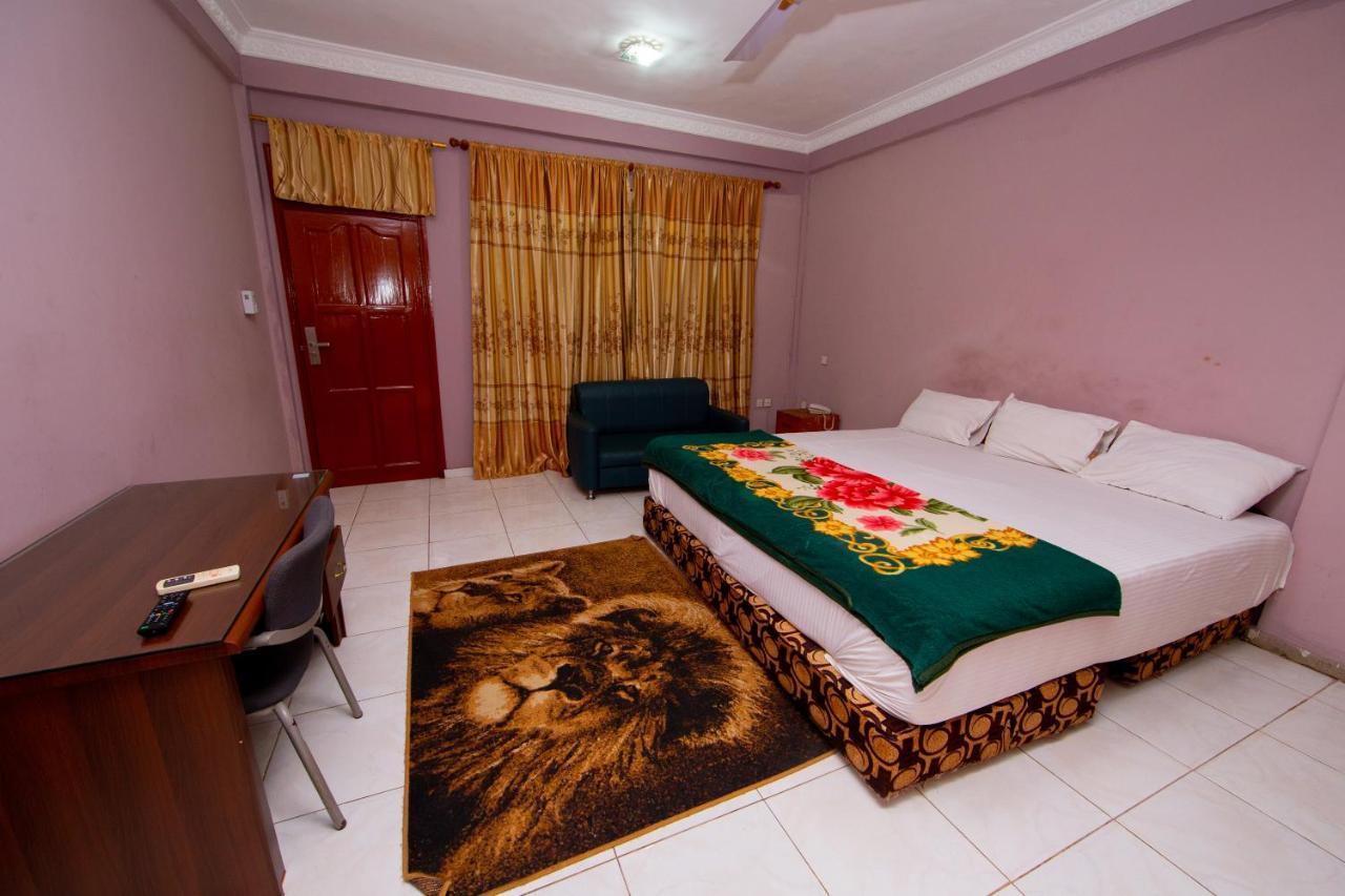 Pemicsa Hotel Accra Spintex Екстер'єр фото