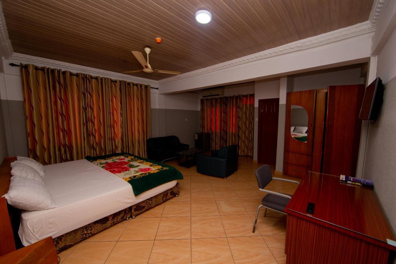 Pemicsa Hotel Accra Spintex Екстер'єр фото