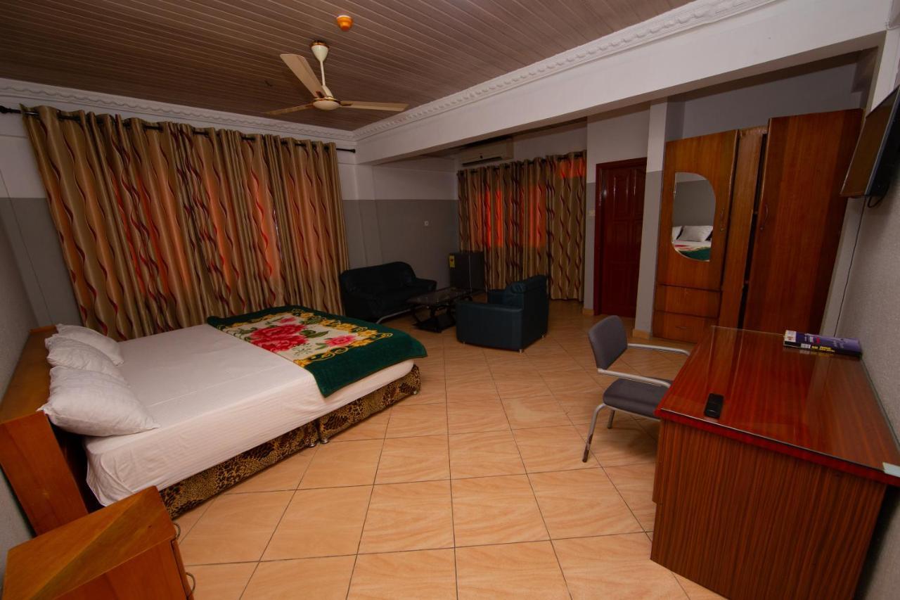 Pemicsa Hotel Accra Spintex Екстер'єр фото