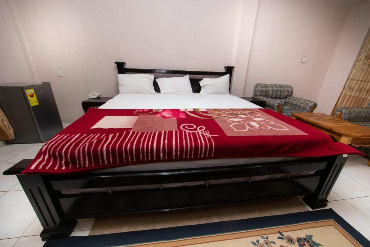 Pemicsa Hotel Accra Spintex Екстер'єр фото