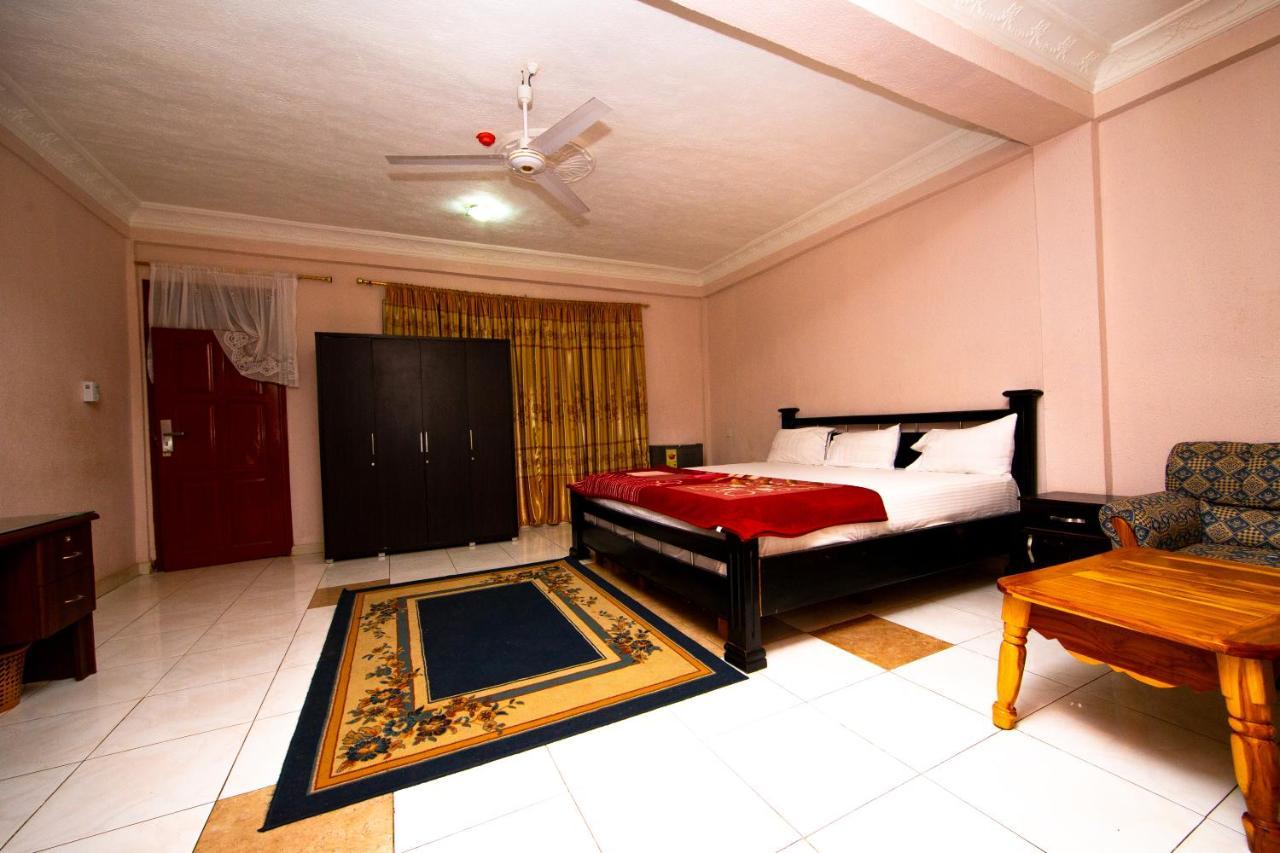 Pemicsa Hotel Accra Spintex Екстер'єр фото