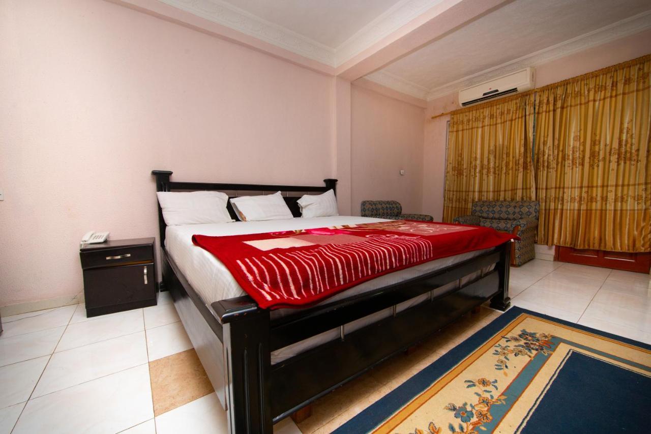 Pemicsa Hotel Accra Spintex Екстер'єр фото