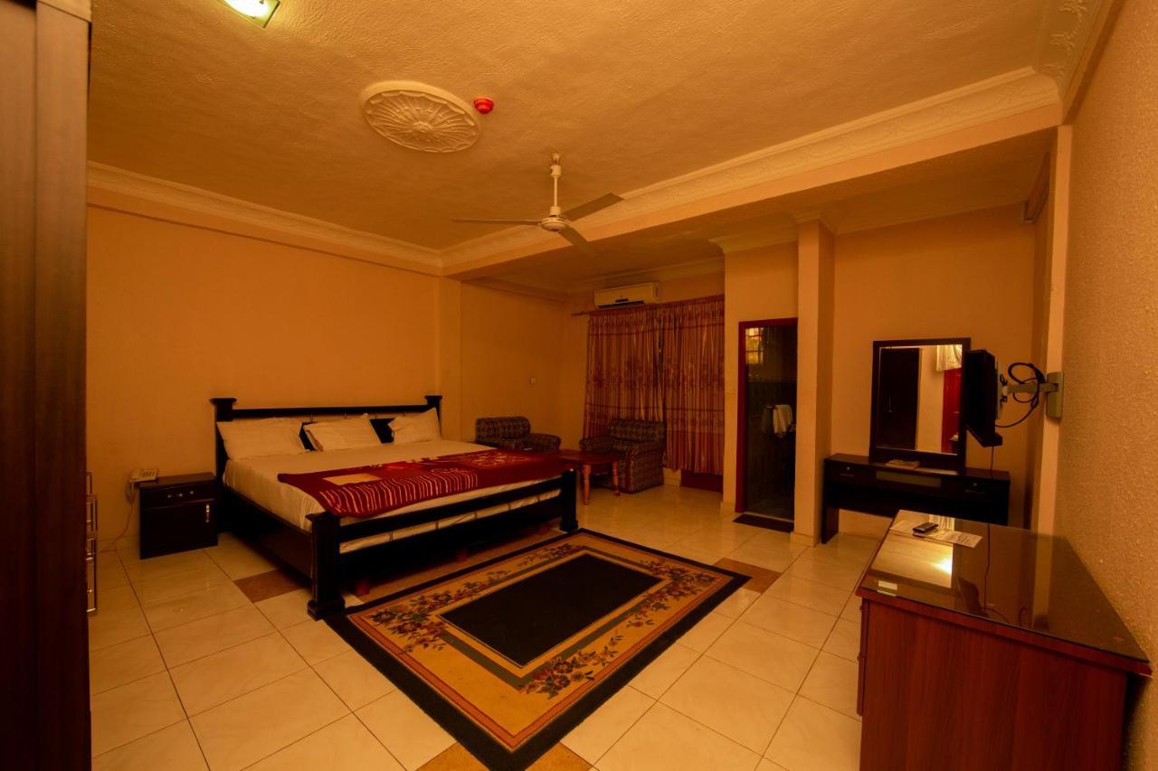 Pemicsa Hotel Accra Spintex Екстер'єр фото
