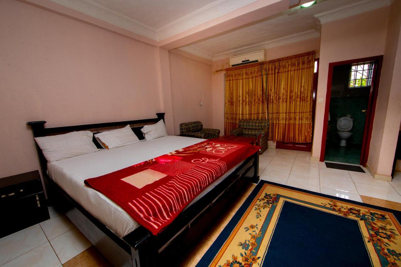 Pemicsa Hotel Accra Spintex Екстер'єр фото