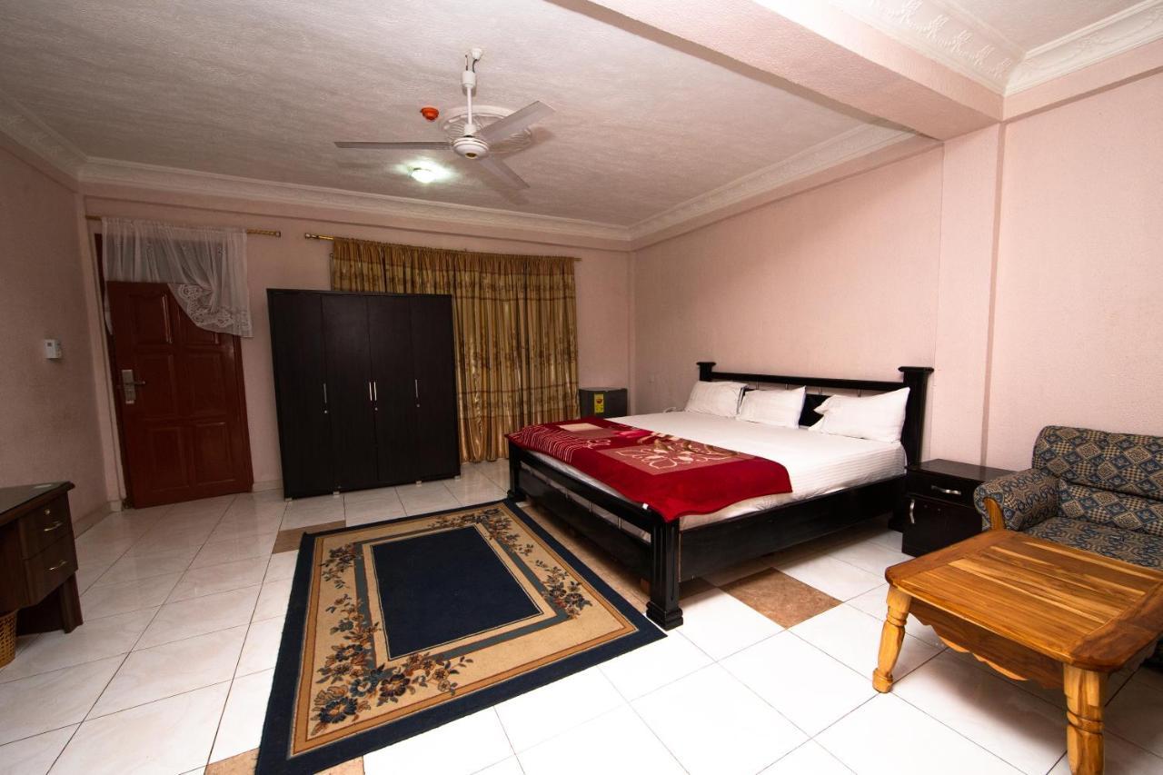 Pemicsa Hotel Accra Spintex Екстер'єр фото