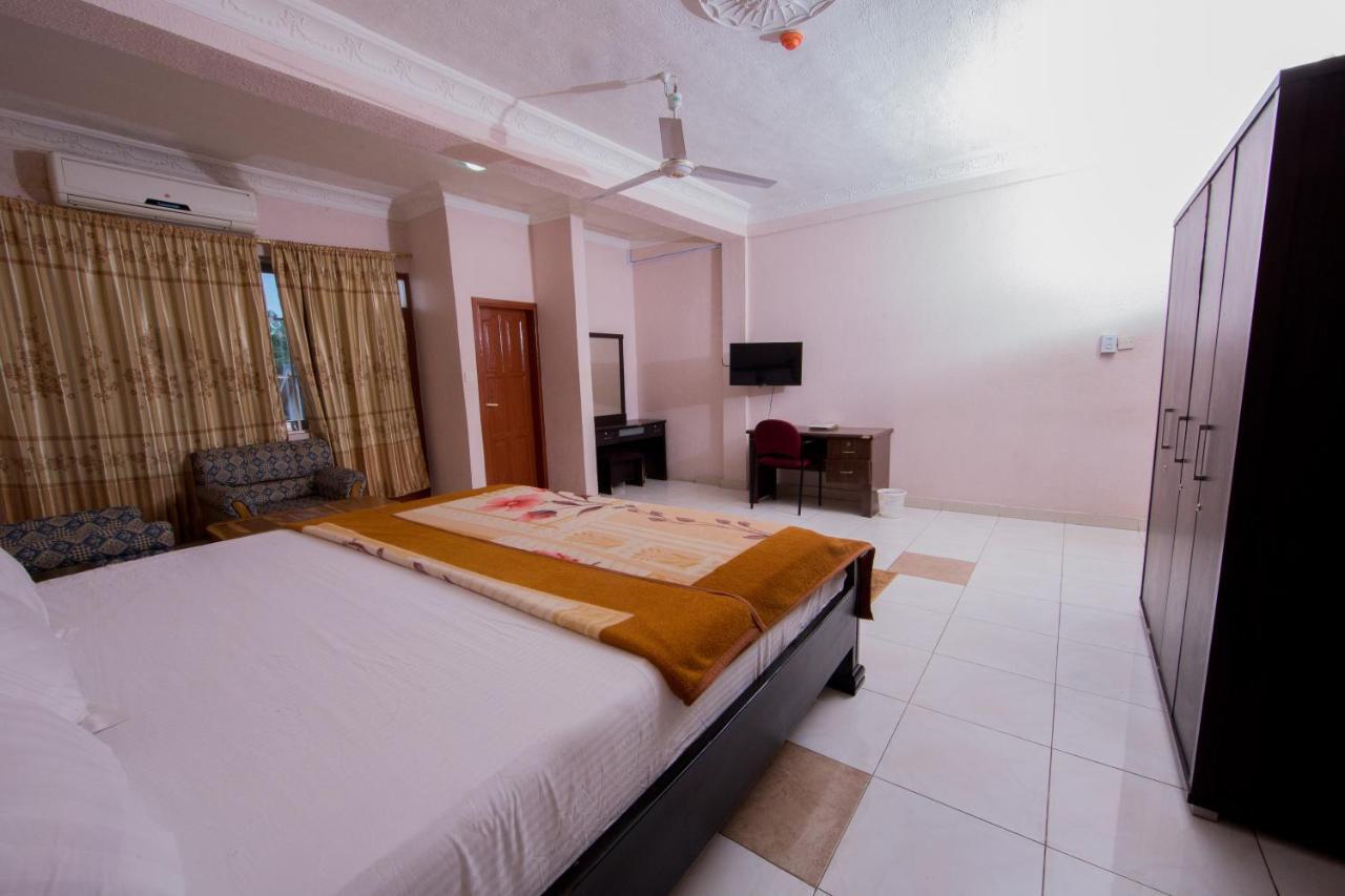 Pemicsa Hotel Accra Spintex Екстер'єр фото