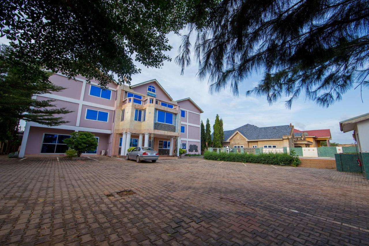 Pemicsa Hotel Accra Spintex Екстер'єр фото