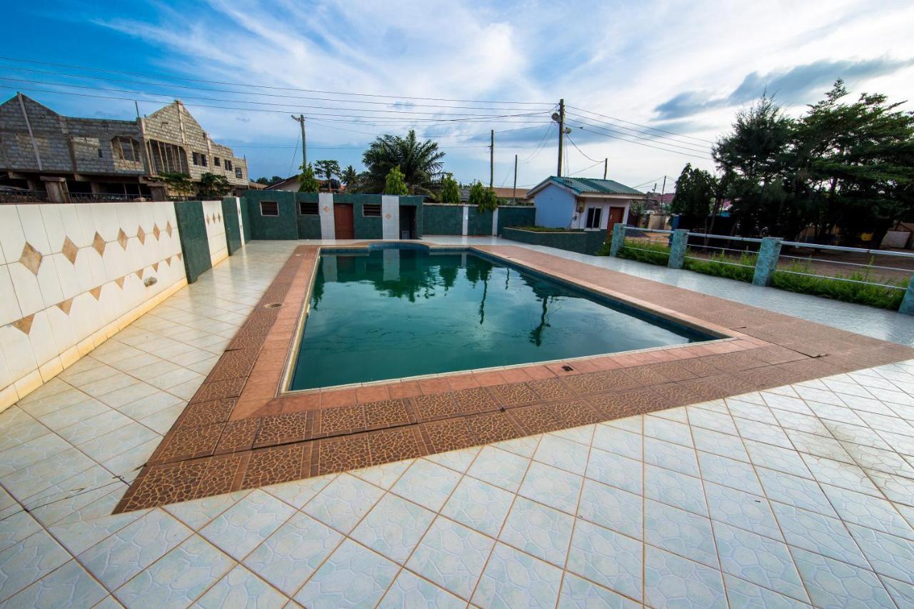 Pemicsa Hotel Accra Spintex Екстер'єр фото