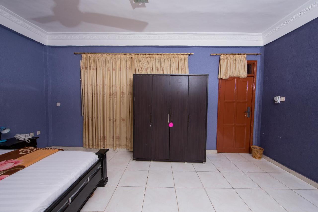 Pemicsa Hotel Accra Spintex Екстер'єр фото