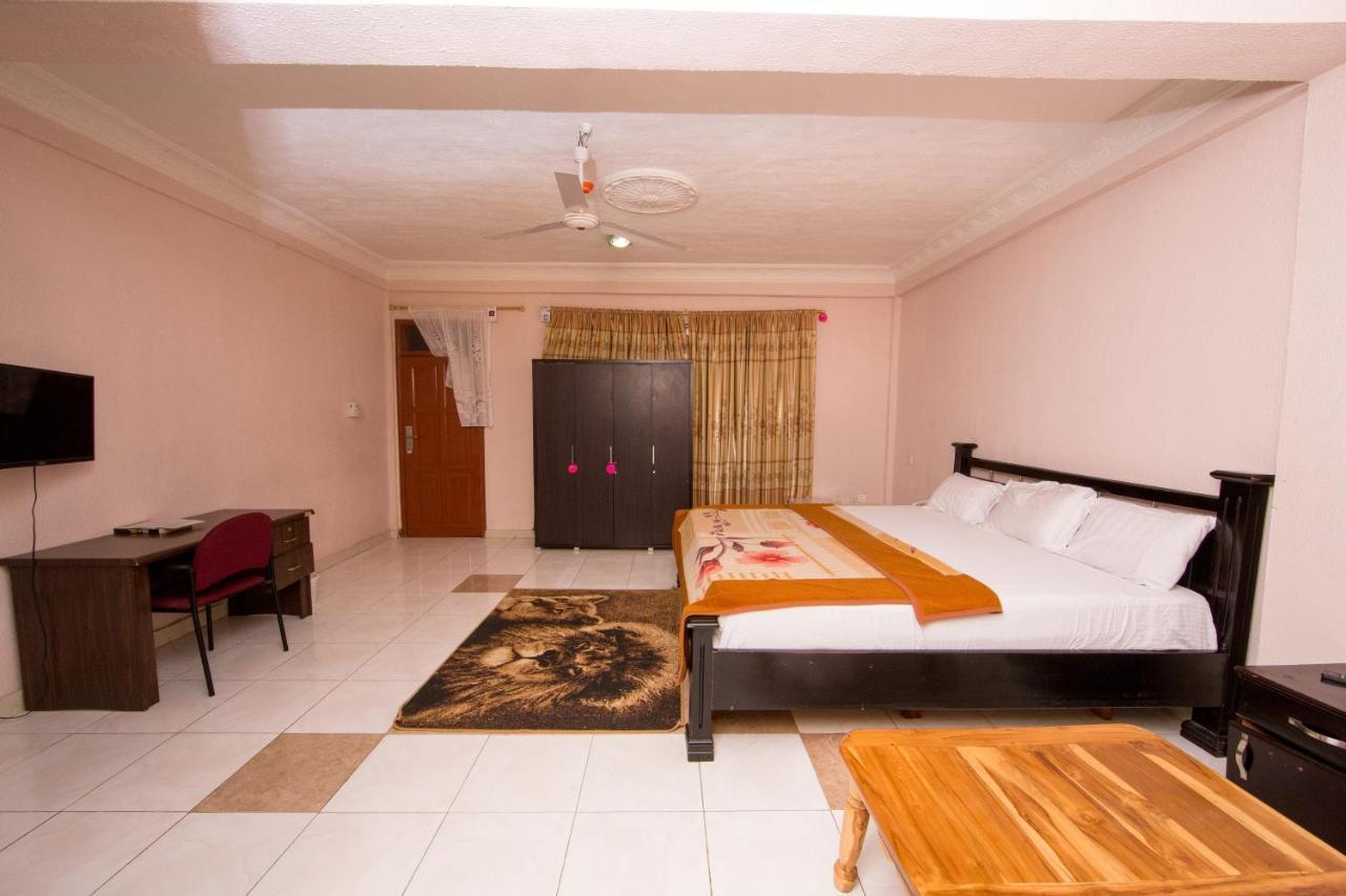 Pemicsa Hotel Accra Spintex Екстер'єр фото