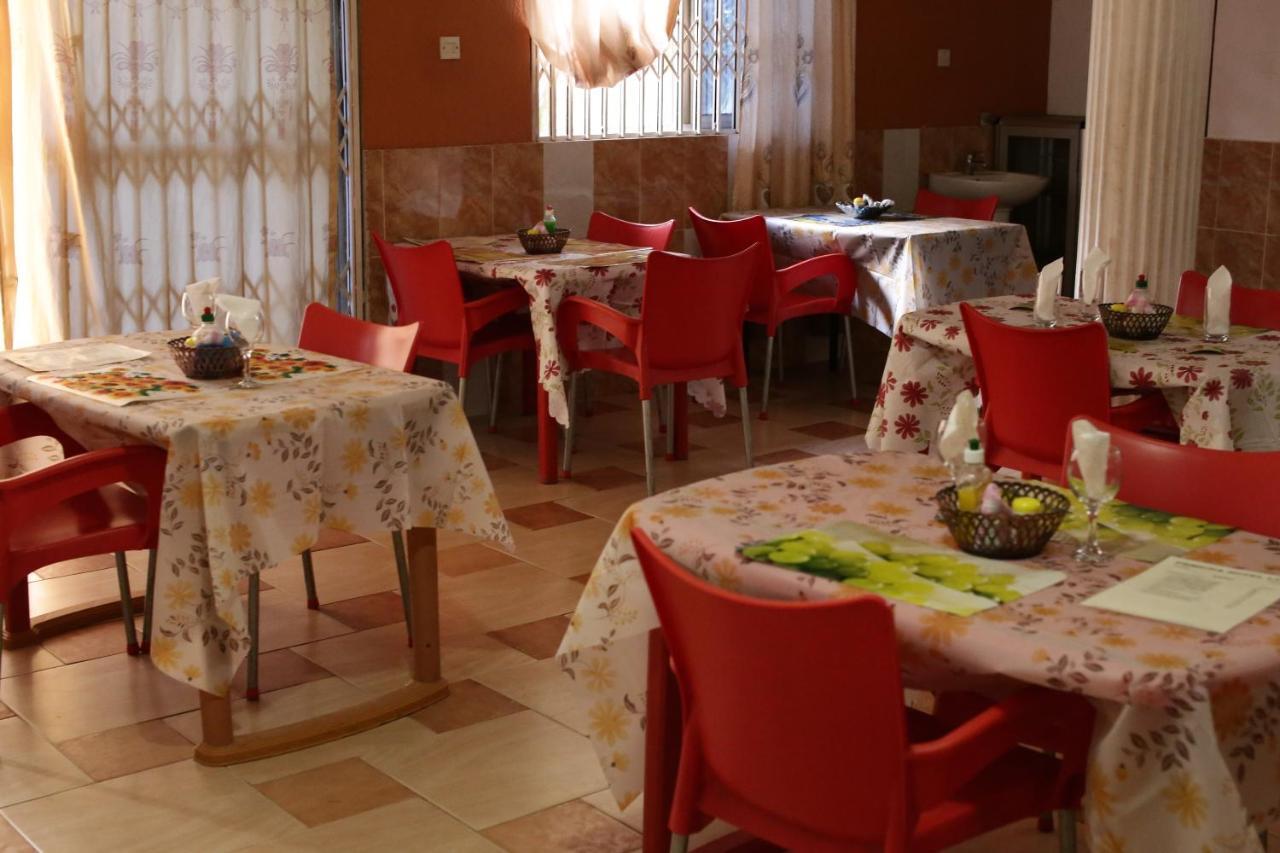 Pemicsa Hotel Accra Spintex Екстер'єр фото