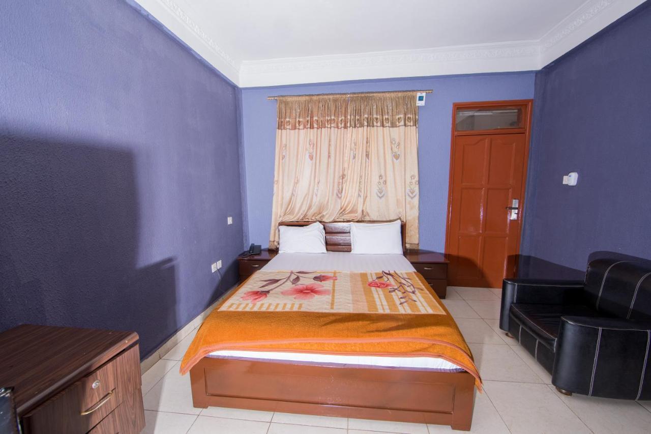 Pemicsa Hotel Accra Spintex Екстер'єр фото